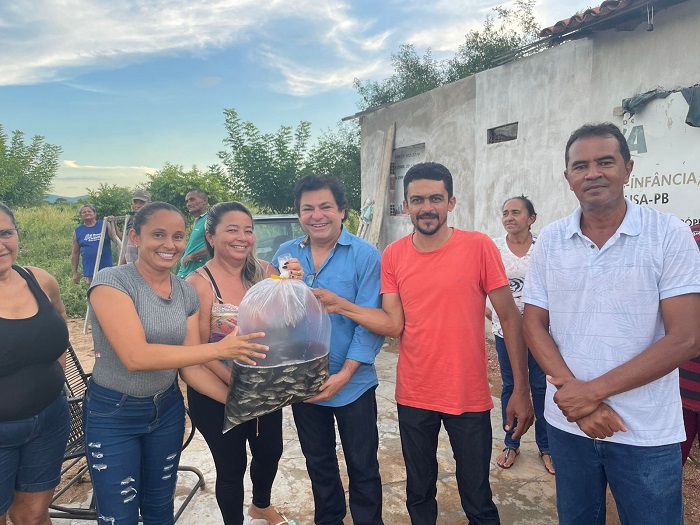 Prefeitura de Sousa realiza entrega de alevinos em dois Assentamentos 